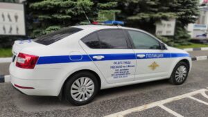 Госавтоинспекторы юго-запада столицы задержали подозреваемую на территории района Ясенево в хранении наркотических средств
