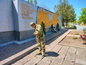 Росгвардейцы в Запорожской и Херсонской областях привели в порядок более 20 памятников воинам Великой Отечественной войны