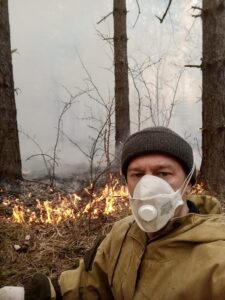 Уральские таможенники помогают тушить пожары