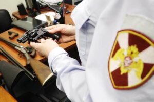 Росгвардия информирует орловцев о правилах транспортировки оружия во время отпуска