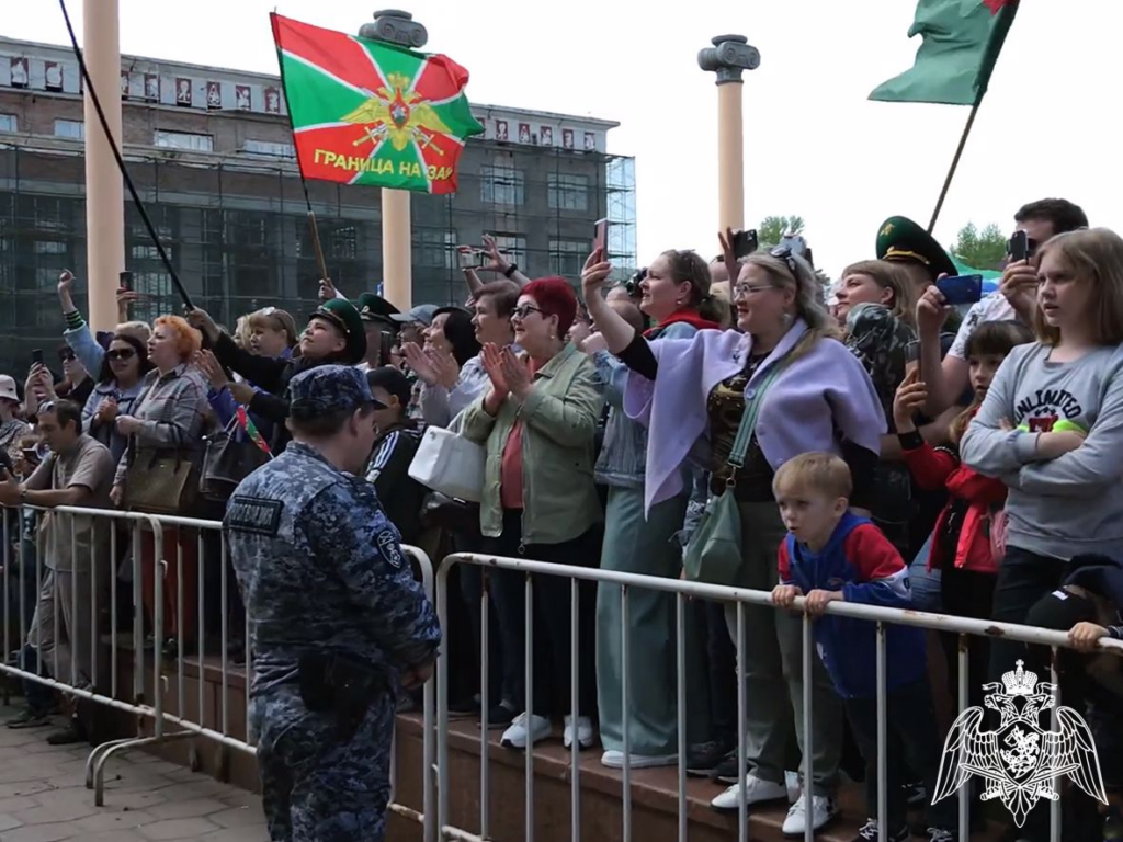 День пограничника в новокузнецке 2024. Пограничная Росгвардия. Рос гвардия Кемерово. Войск национальной гвардии. На страже родных рубежей.