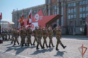 Росгвардия приняла участие в параде Победы в Екатеринбурге