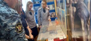 В ИК-40 сотрудниками психологической лаборатории совместно с сотрудниками отдела кадров и работы с личным составом организовано посещение музея учреждения с молодыми сотрудниками