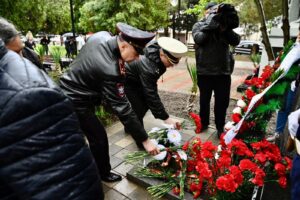 Сотрудники транспортной полиции Новороссийска почтили память солдат, погибших в Великой Отечественной войне