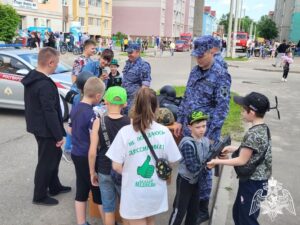 В Иванове сотрудники вневедомственной охраны Росгвардии приняли участие в праздничном мероприятии, приуроченном ко Дню защиты детей