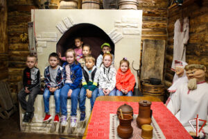 В Марий Эл дети росгвардейцев побывали в музее марийской сказки