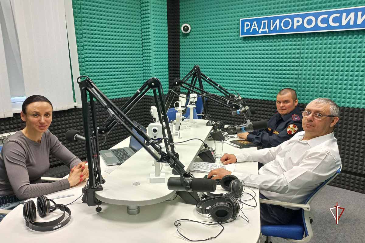 Представители Росгвардии и региональной службы биоресурсов выступили в радиоэфире на Ямале