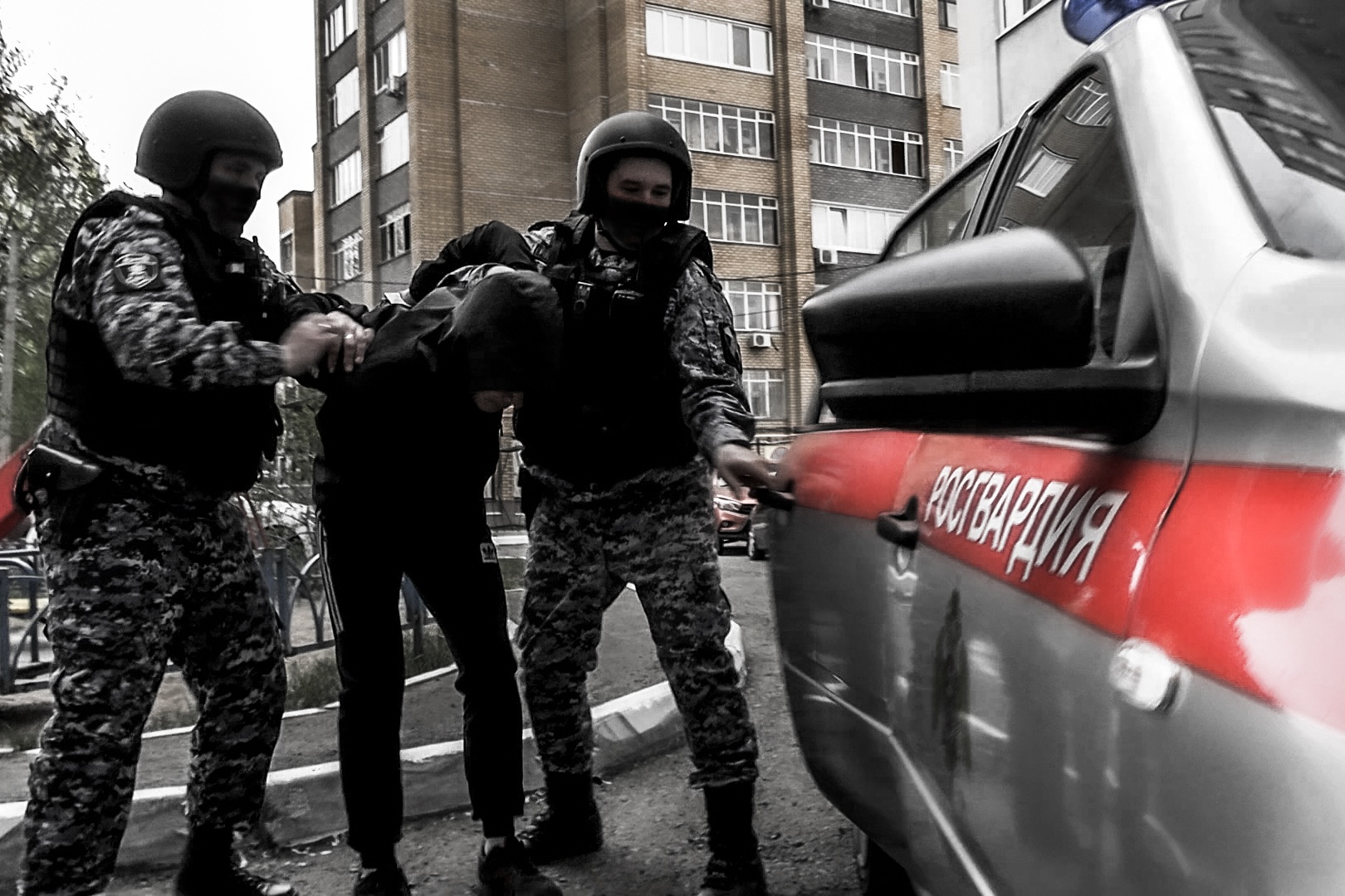 В Зеленодольске сотрудники Росгвардии задержали подозреваемого в грабеже в супермаркете