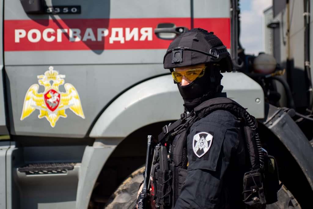 В Челябинске при содействии СОБР Росгвардии задержан подозреваемый в сбыте наркотиков